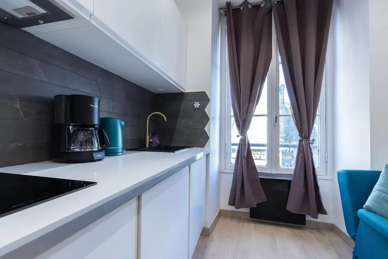 Historical Apartment Hyper Center نيس